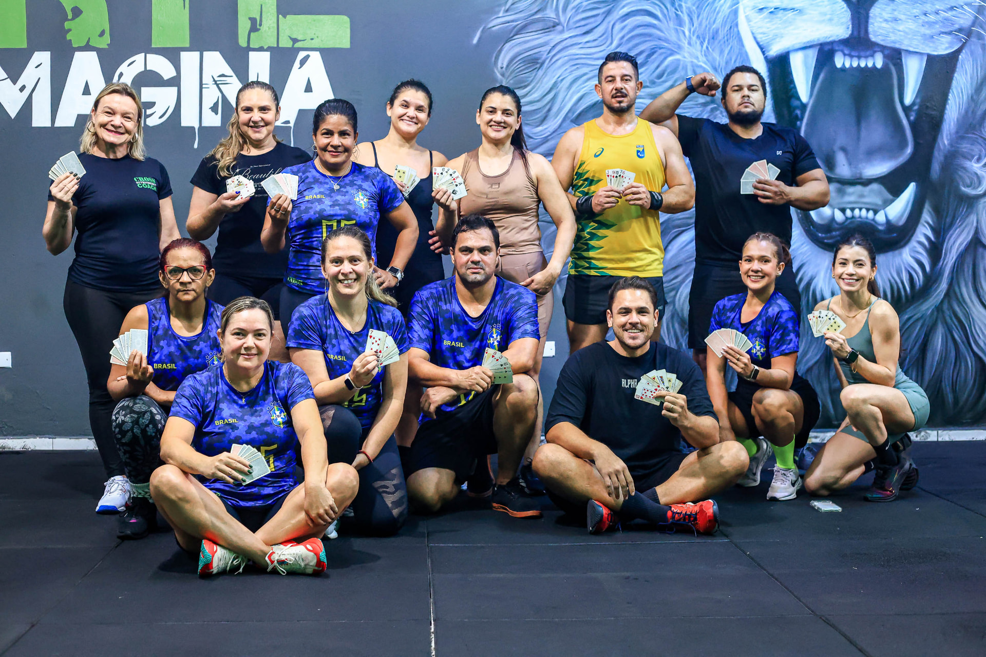 Alunos e professores da CNBOX Jacaré após um treino